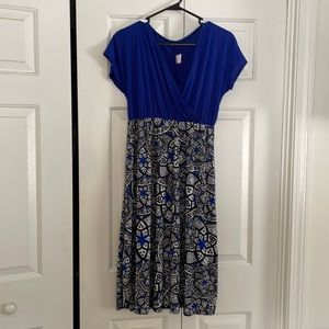 Blue print knee length dress, size xl